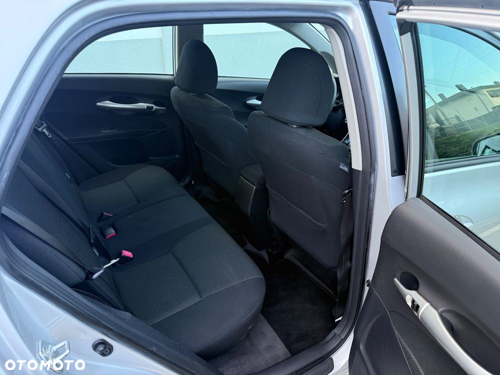 Toyota Auris - 10