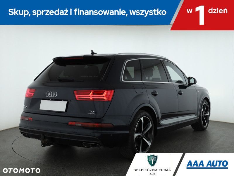 Audi Q7 - 7