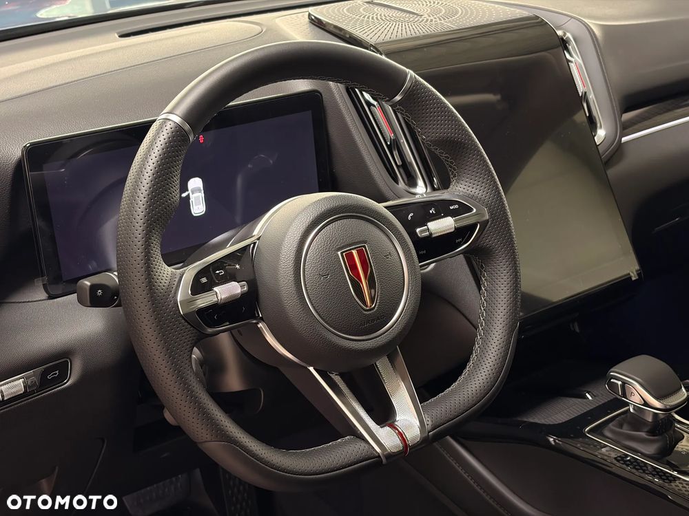 Hongqi HS3 - 9