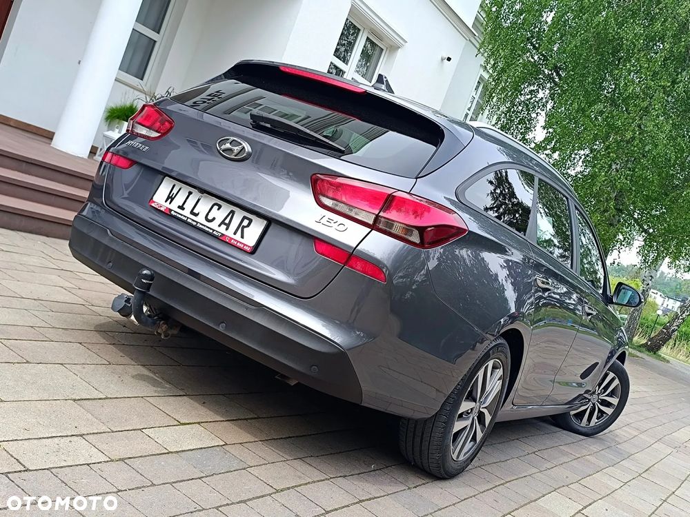 Hyundai i30 blue Kombi 1.6 CRDi Style - 9