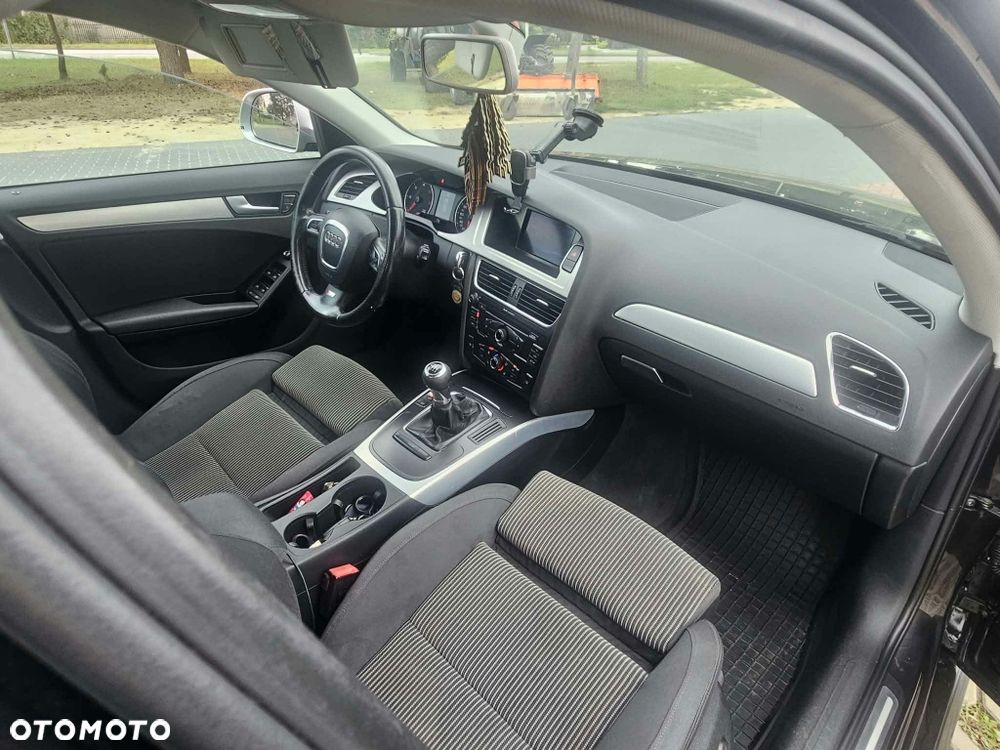 Audi A4 Avant - 4
