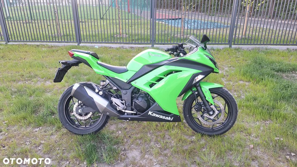 Kawasaki Ninja 300 ABS - 3