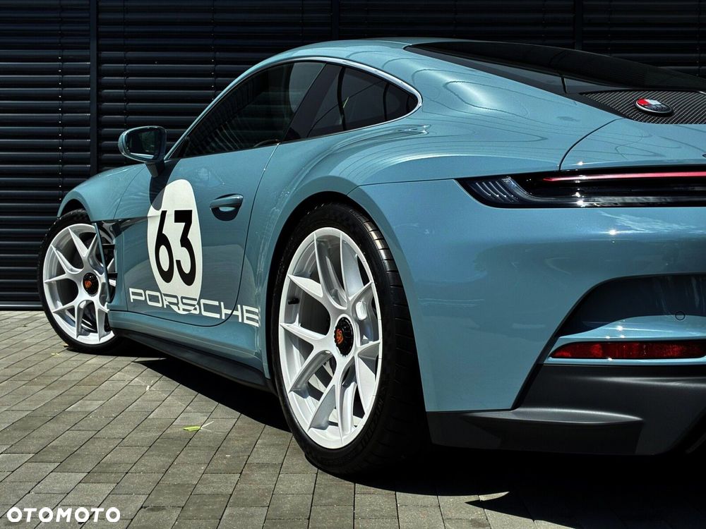 Porsche 911 - 37
