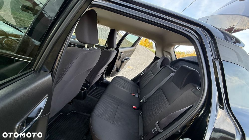 Suzuki Swift 1.2 Dualjet Allgrip Comfort - 26