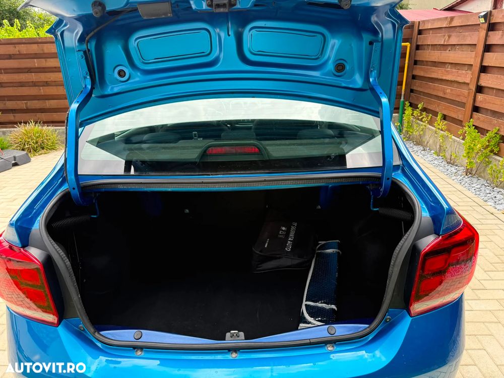 Dacia Logan Stepway 0.9 TCe - 11
