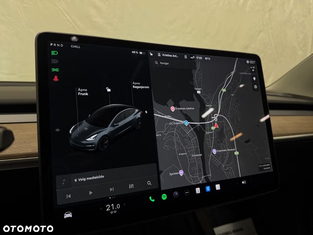 Tesla Model 3 - 12