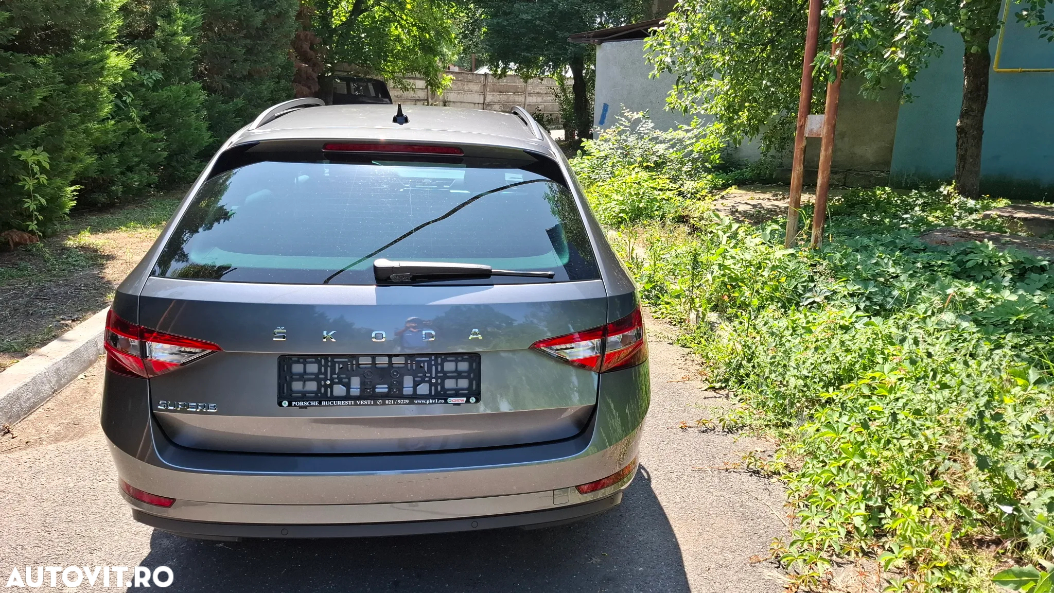 Skoda Superb 2.0 TDI DSG Ambition - 21