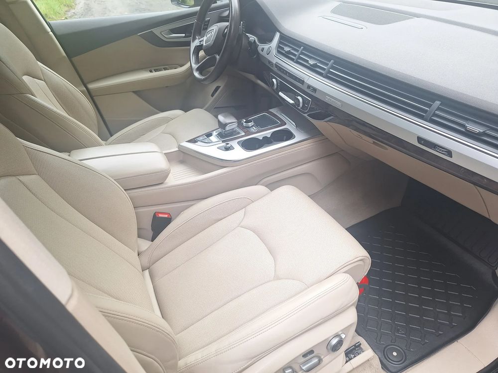 Audi Q7 - 18