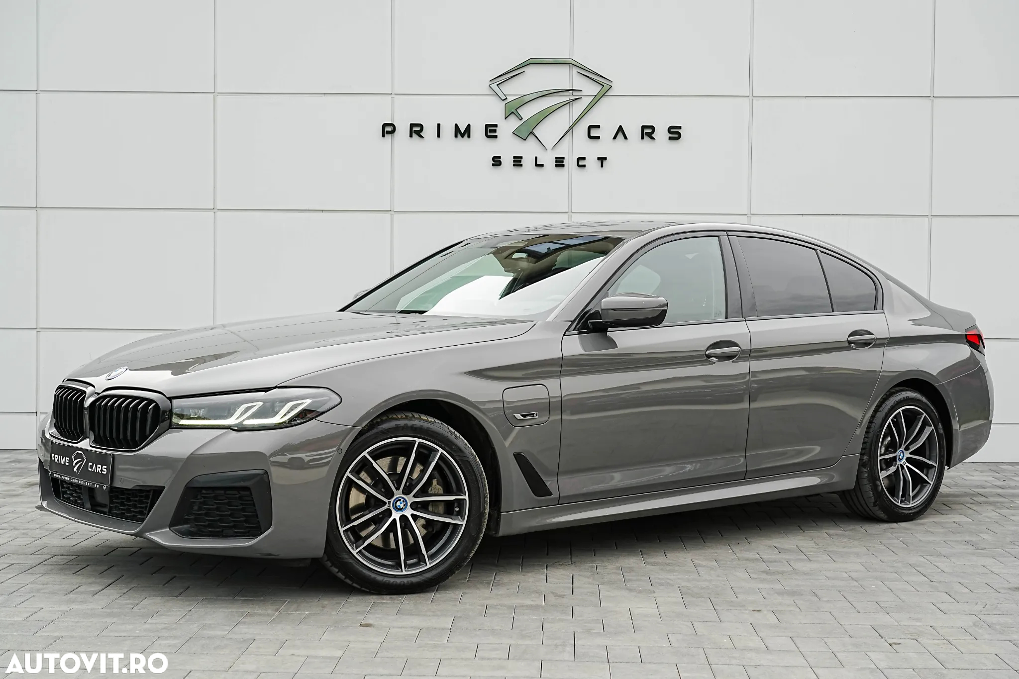 BMW Seria 5 530e Aut. M Sport Edition - 14