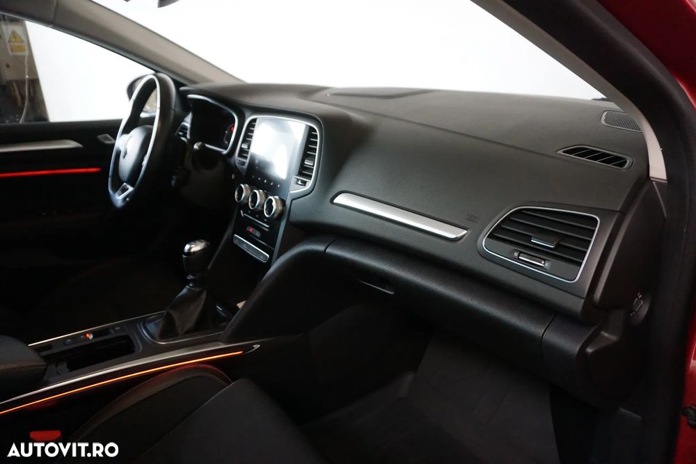 Renault Megane BLUE dCi 115 Techno - 16