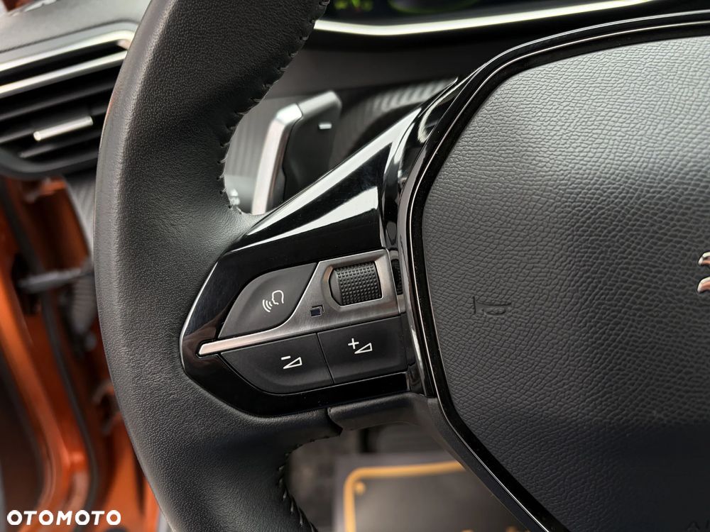 Peugeot 2008 1.5 BlueHDi Allure Pack S&S EAT8 - 23