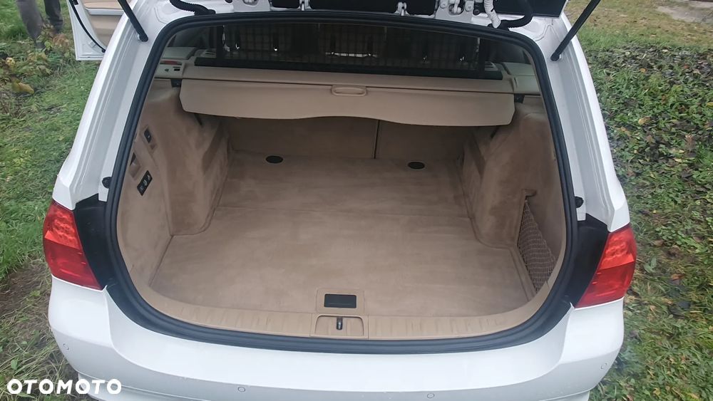 BMW Seria 3 320d DPF Touring Blue Performance Edition Fleet Sport - 10