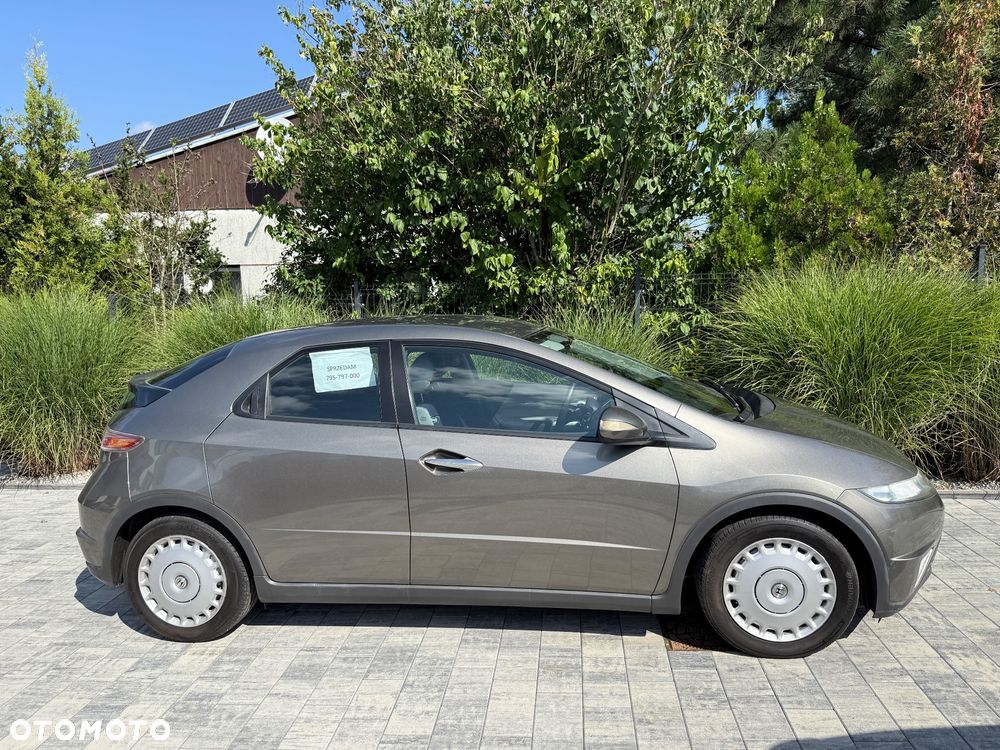 Honda Civic 1.8 Comfort - 3