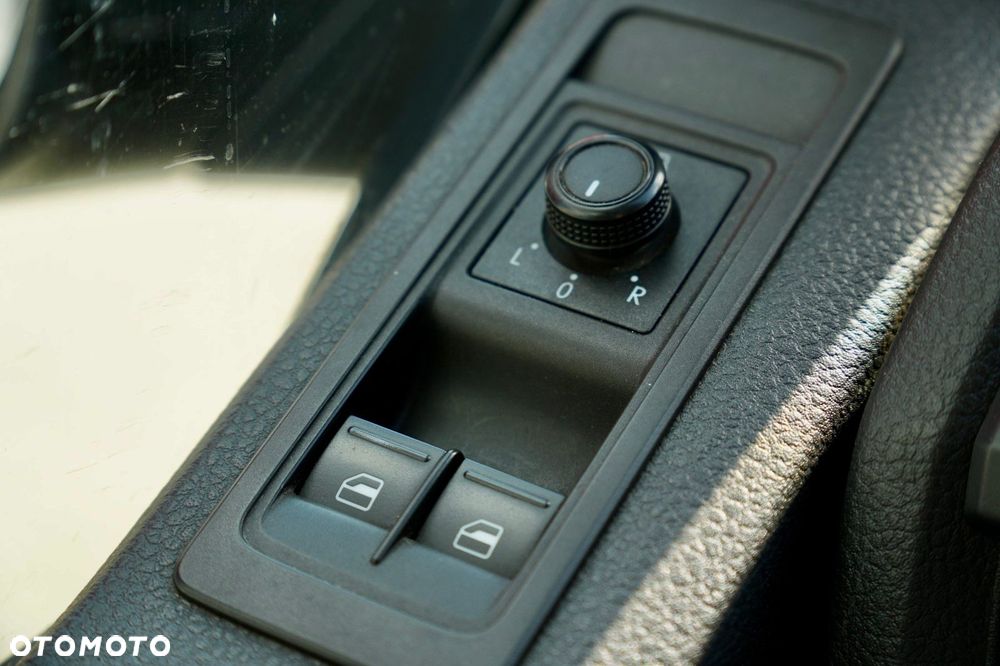 Volkswagen Transporter L2H1 Plus Trendline - 14