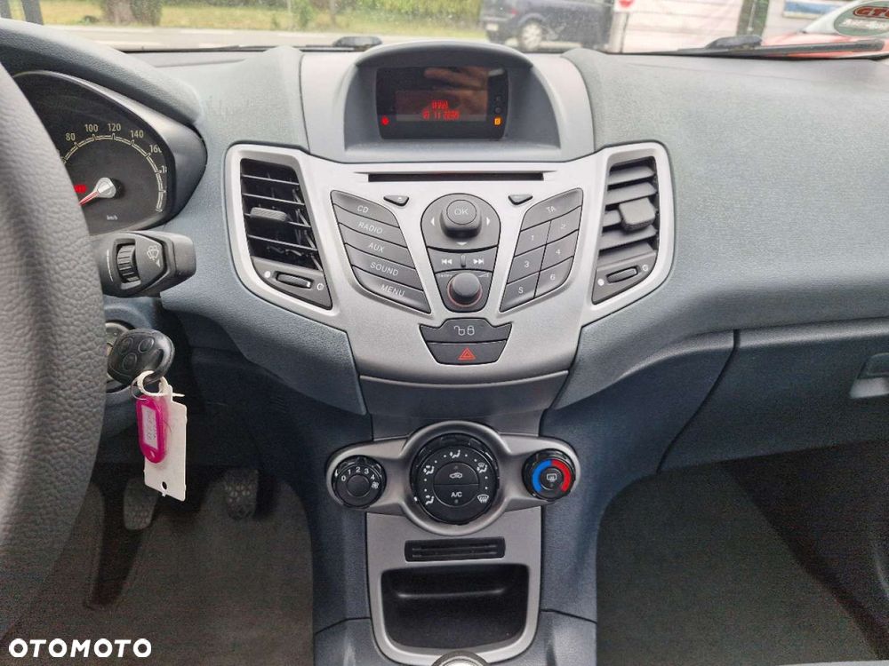 Ford Fiesta - 22