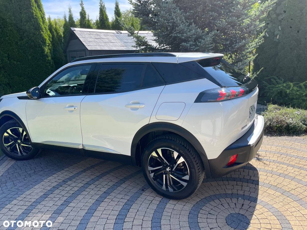 Peugeot 2008 BlueHDi 130 Allure S&S EAT8 - 24