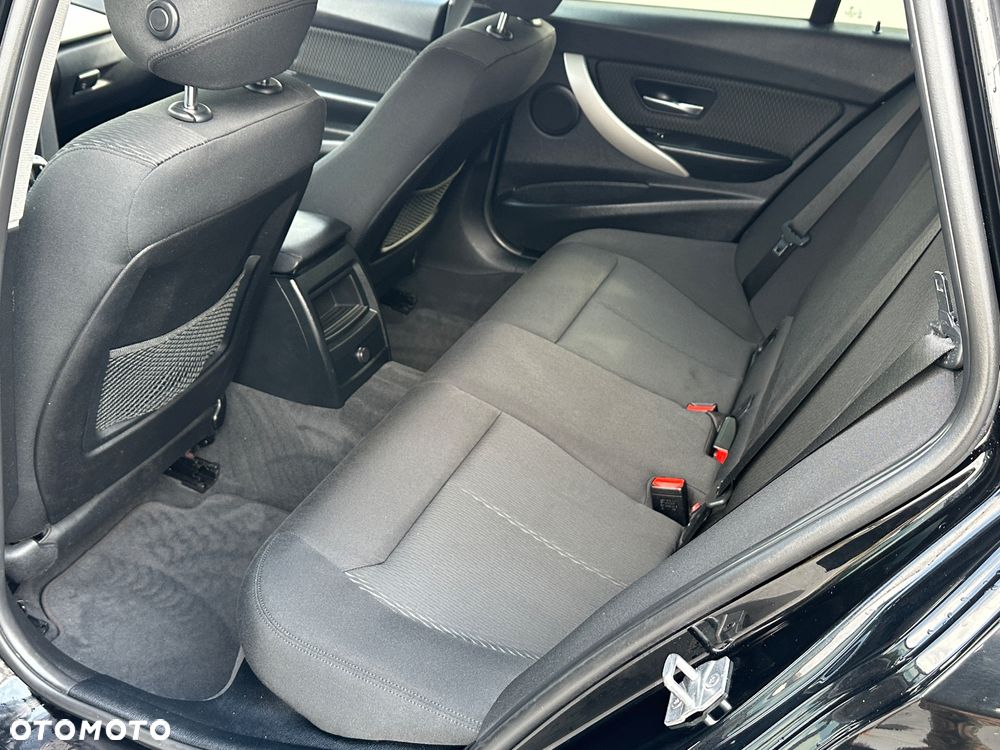 BMW Seria 3 - 22