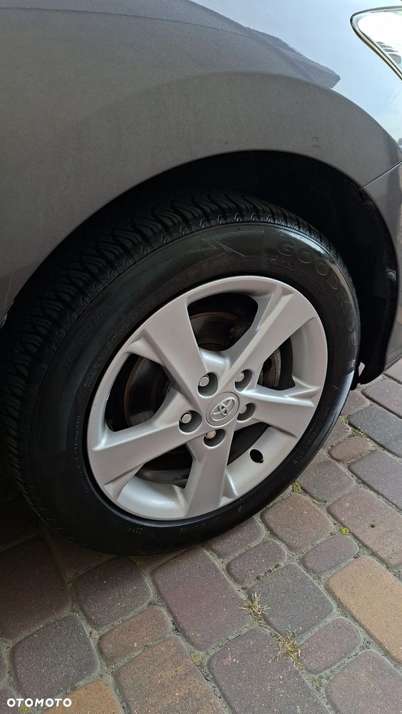 Toyota Auris 1.6 Executive - 10
