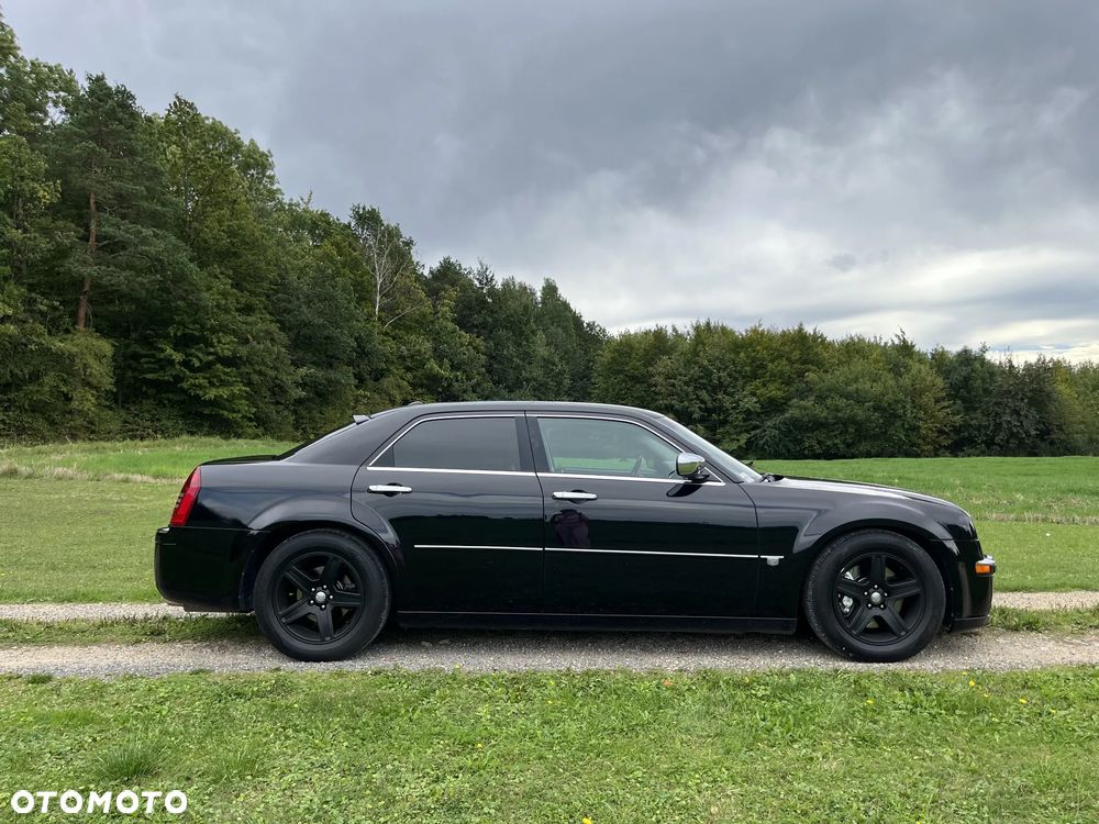 Chrysler 300C - 11