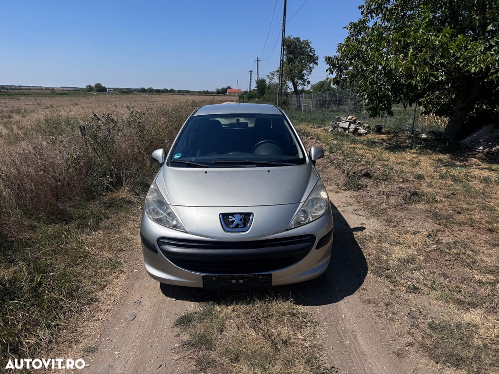 Peugeot 207 1.4HDI Trendy - 1