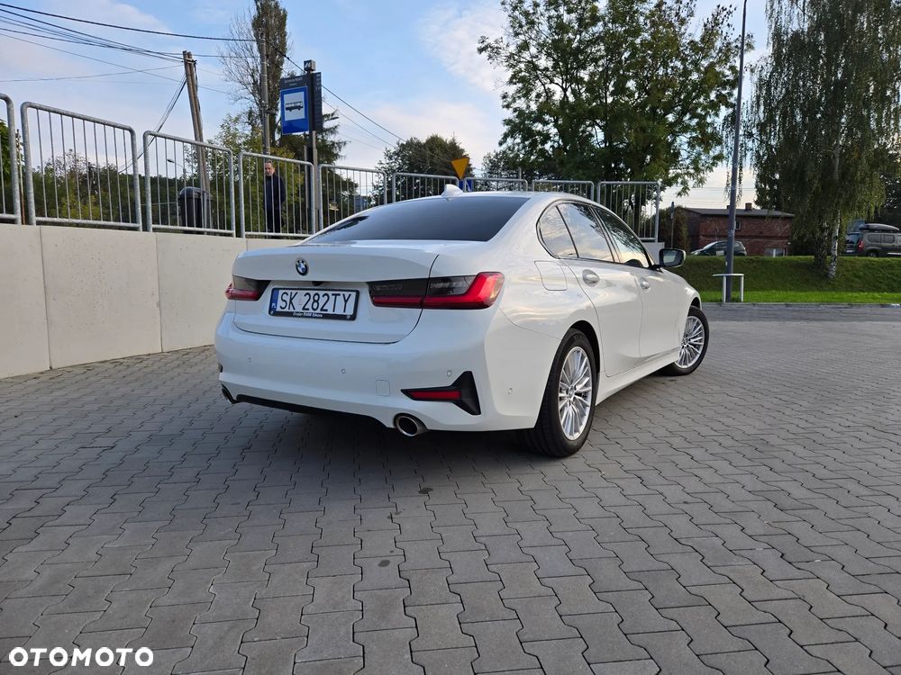 BMW Seria 3 318i Sport Line - 8