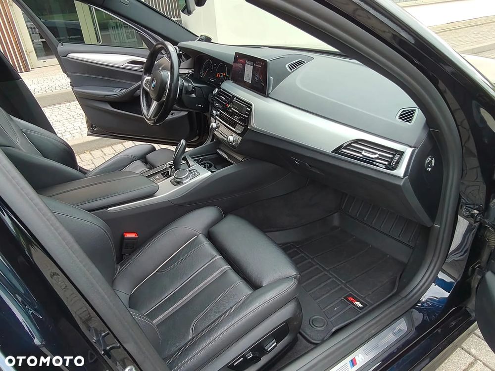 BMW Seria 5 520d M Sport sport - 12