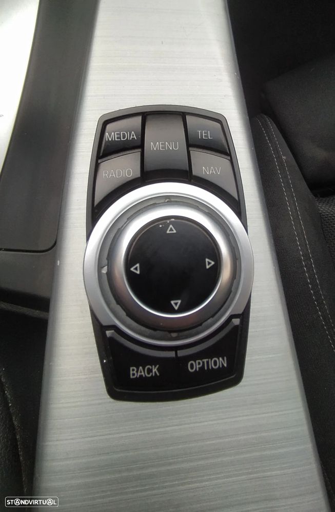 BMW 320 d Aut. Sport Line - 15