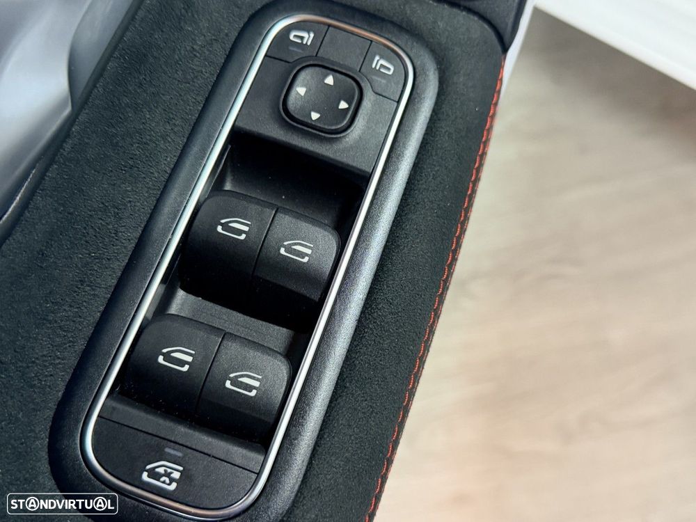 Mercedes-Benz A 180 AMG Line - 23