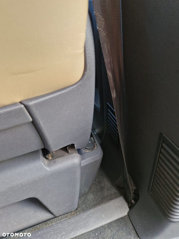 Volkswagen Multivan - 28