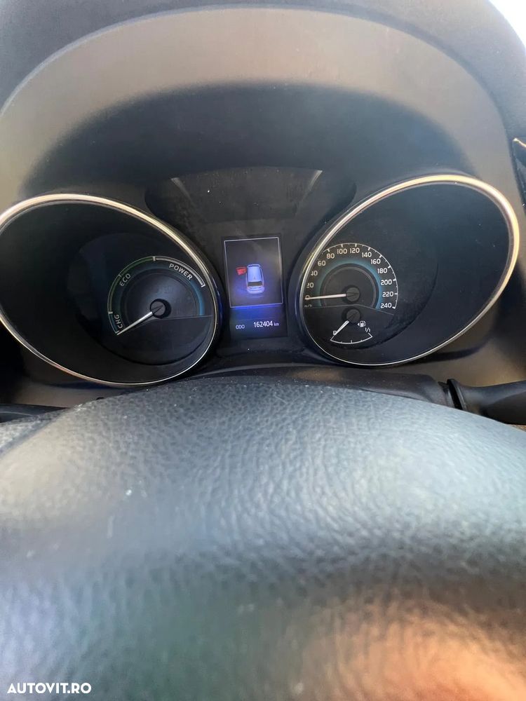 Toyota Auris 1.8 L VVT-i Hybrid Sol + - 26