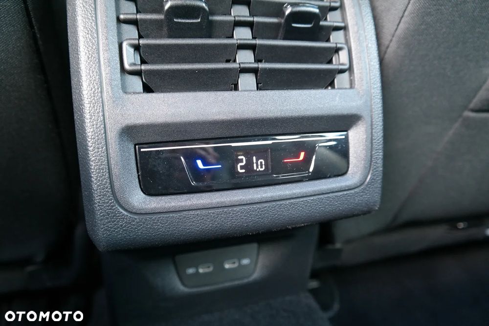 Volkswagen Golf 2.0 TDI Style DSG - 15
