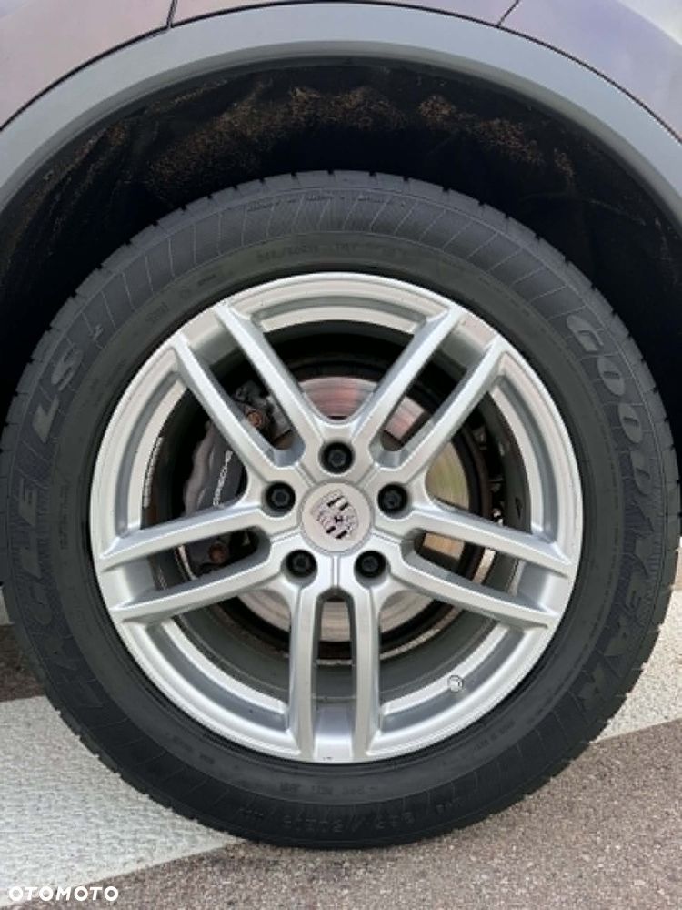 Porsche Cayenne Tiptronic S - 11