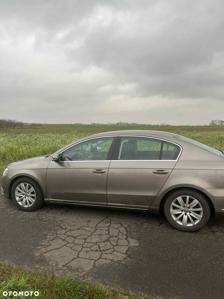 Volkswagen Passat 1.8 TSI Comfortline - 2
