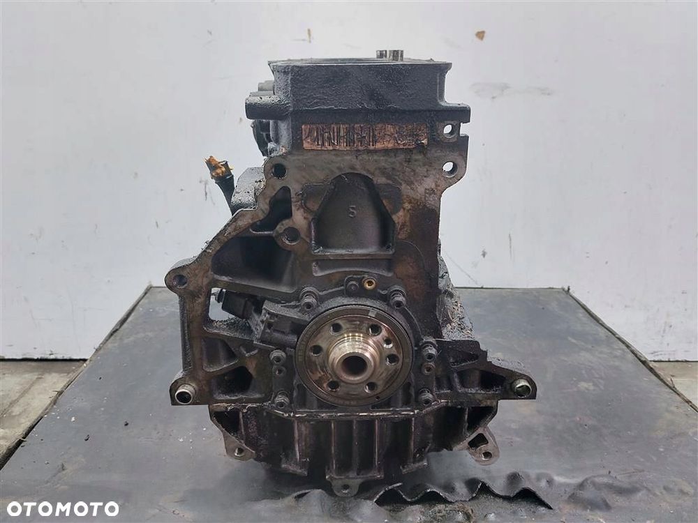 Blok silnika WAŁ KORBOWÓD TŁOK VW Golf Plus  1.9TDI 105 KM KOD: BXE - 5