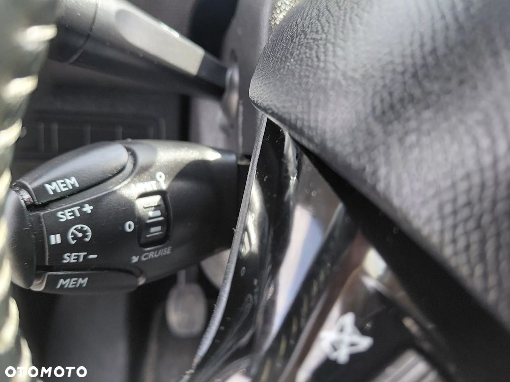 Peugeot 308 BlueHDi 150 Stop & Start Business-Line - 26