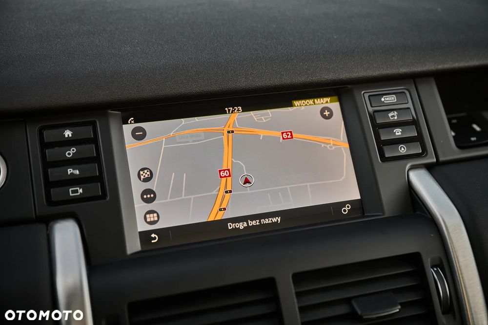 Land Rover Discovery Sport D180 HSE - 36