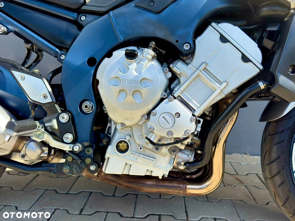 Yamaha FZ - 15