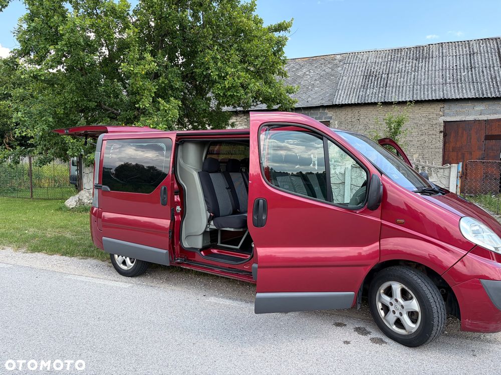 Opel Vivaro L2H1 2.9t - 18