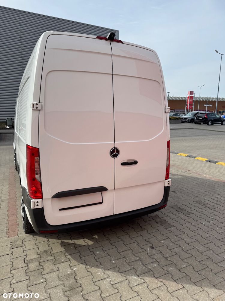 Mercedes-Benz Sprinter - 3