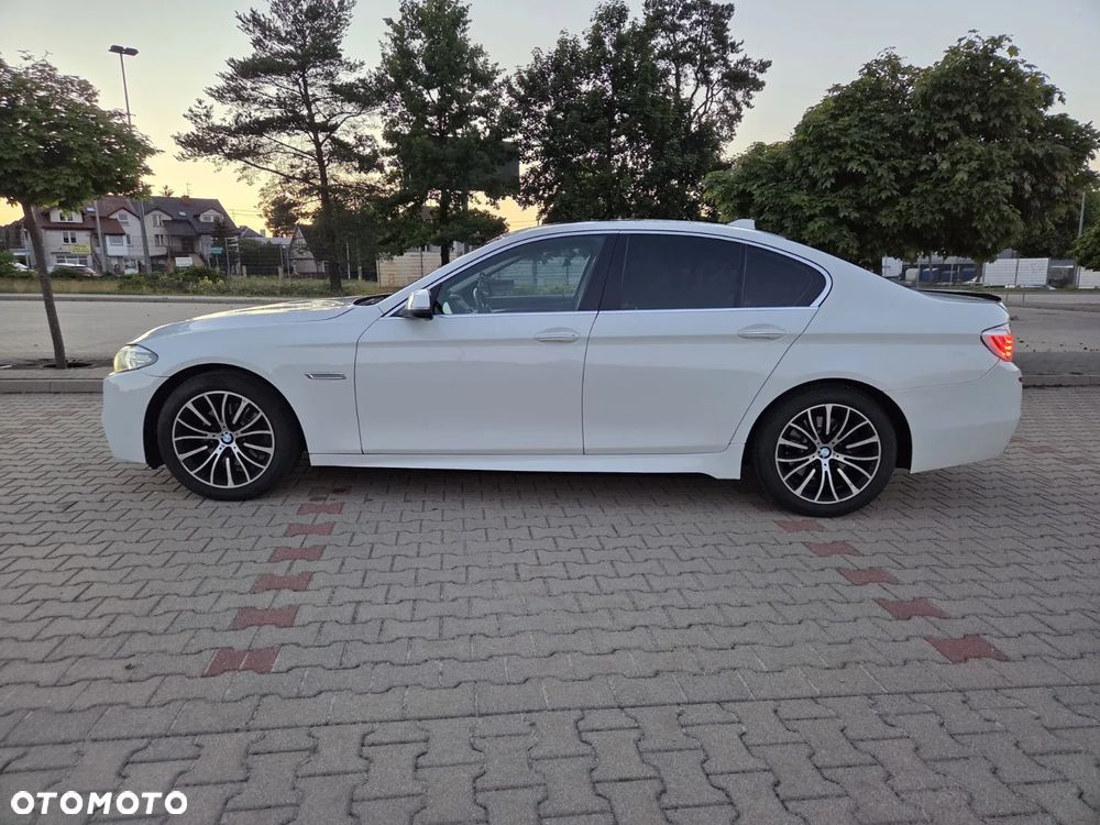 BMW Seria 5 528i xDrive Sport-Aut Modern Line - 16