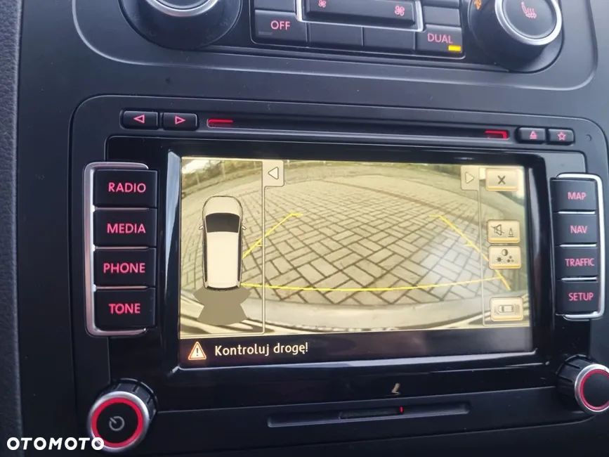 Volkswagen Touran 2.0 TDI Highline - 14