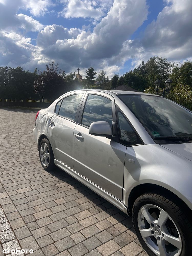 Suzuki SX4 1.6 GS/Premium - 4