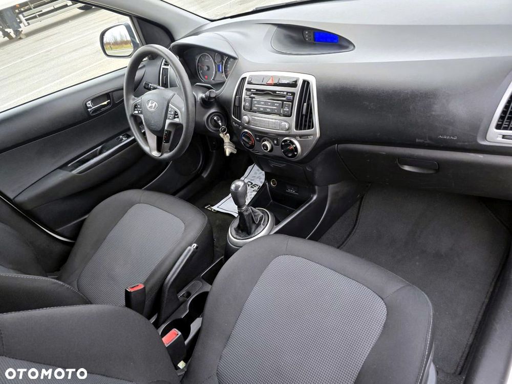 Hyundai i20 1.1 CRDi Comfort - 30