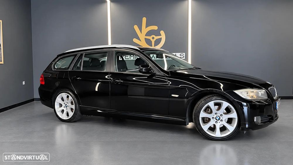 BMW 318 2011 photo 3