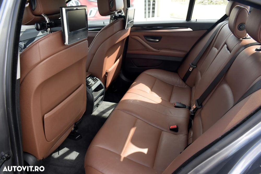 BMW Seria 5 525d xDrive Aut. - 11