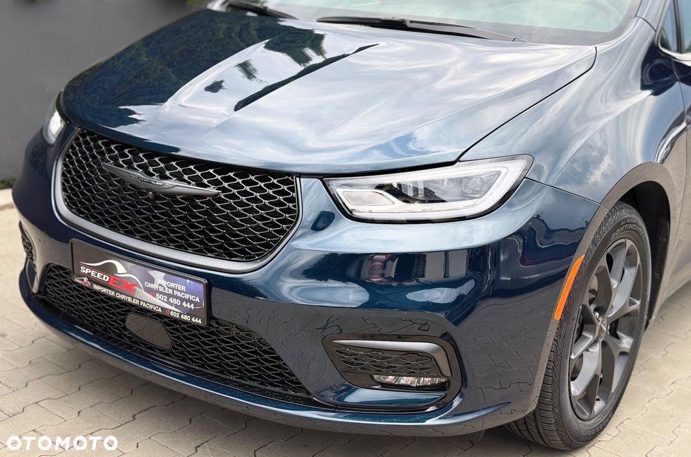 Chrysler Pacifica - 3
