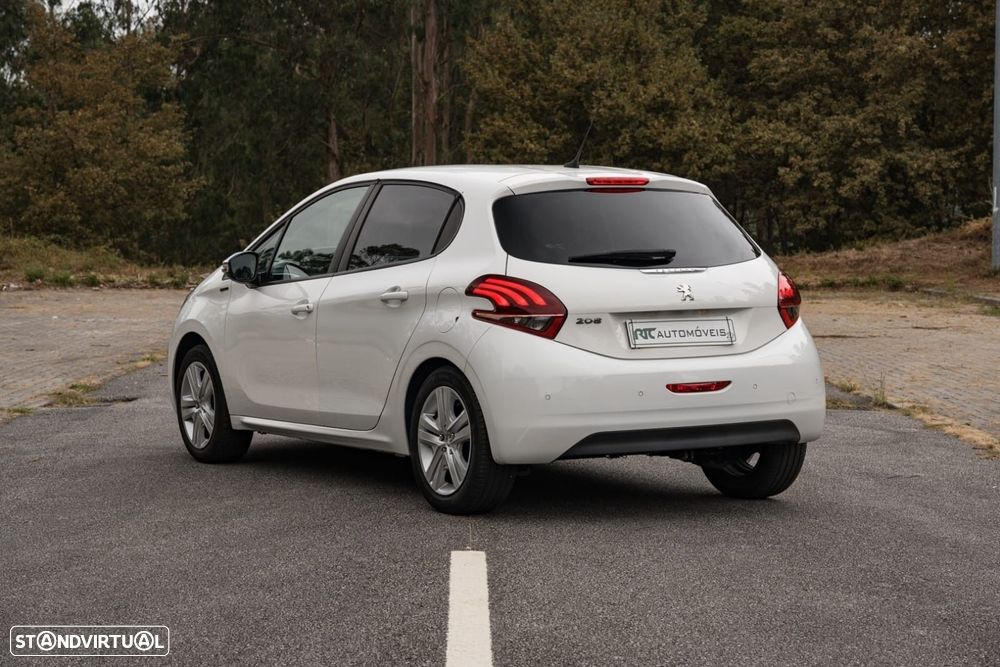 Peugeot 208 1.2 PureTech Signature - 13