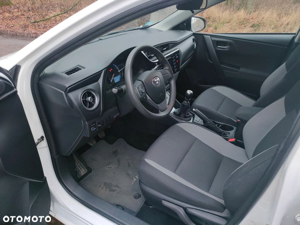 Toyota Auris 1.6 Active - 10