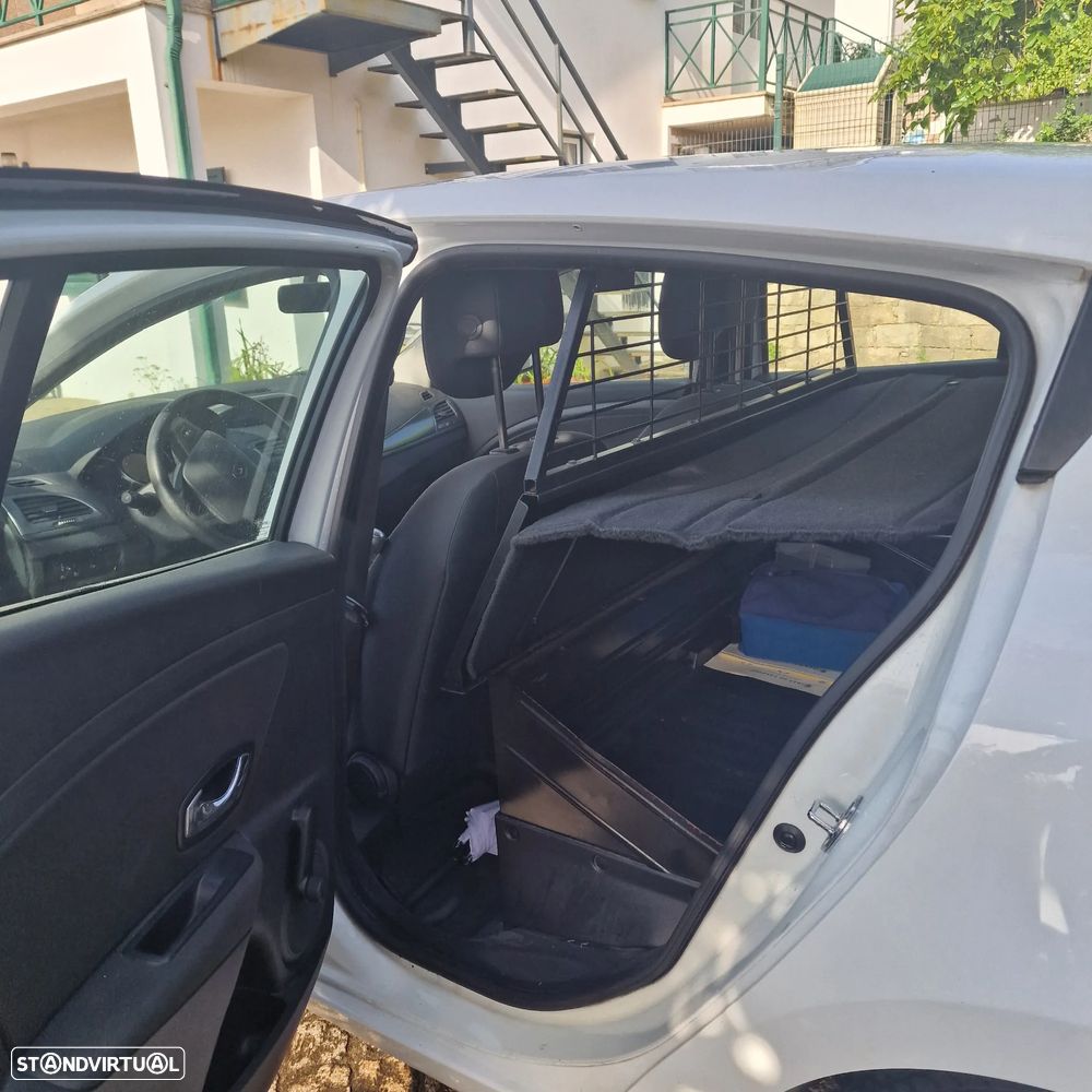 Renault Mégane 1.5 dCi Confort - 8