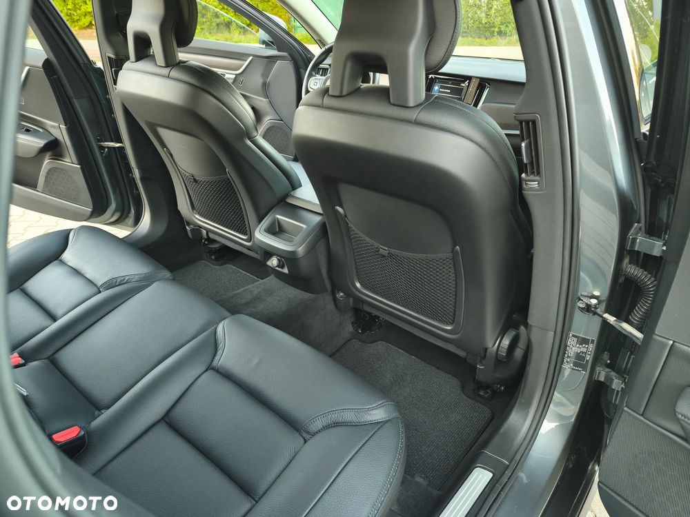 Volvo V90 Cross Country D4 AWD Geartronic Pro - 29